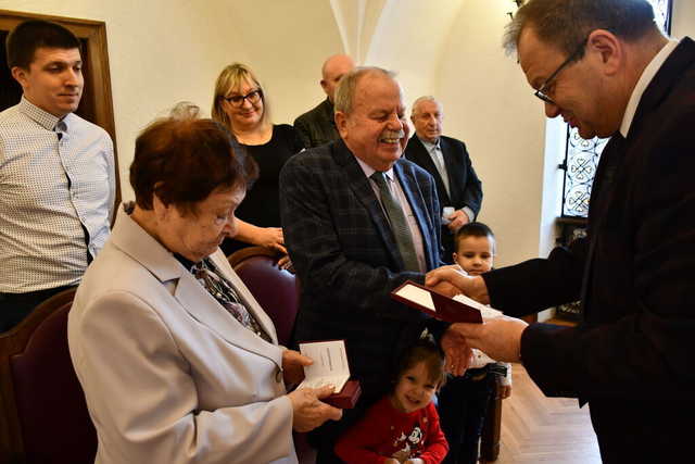 [FOTO] Podwójne Złote Gody! Ci mili państwo świętowali jubileusz 50-lecia pożycia małżeńskiego
