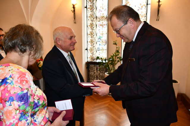 [FOTO] Podwójne Złote Gody! Ci mili państwo świętowali jubileusz 50-lecia pożycia małżeńskiego