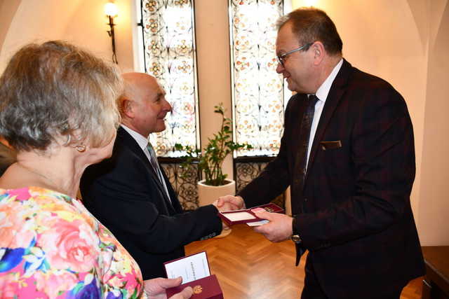 [FOTO] Podwójne Złote Gody! Ci mili państwo świętowali jubileusz 50-lecia pożycia małżeńskiego