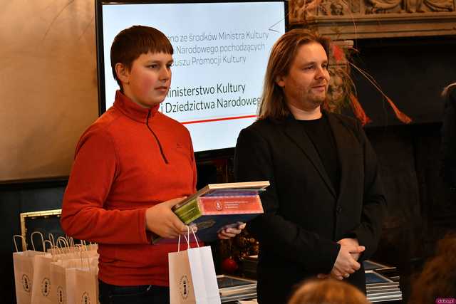 [FOTO] Zrozumieć kościoły. W Zamku Książ podsumowali projekt i przedstawili nową grę planszową