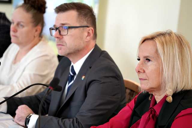 Radni jednogłośnie uchwalili budżet gminy Świdnica. Ile wyniesie deficyt? Jakie inwestycje planuje gmina? [SZCZEGÓŁY]