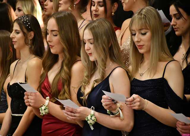[FOTO] Ależ to był bal! Studniówka Liceum Ogólnokształcącego w Świebodzicach