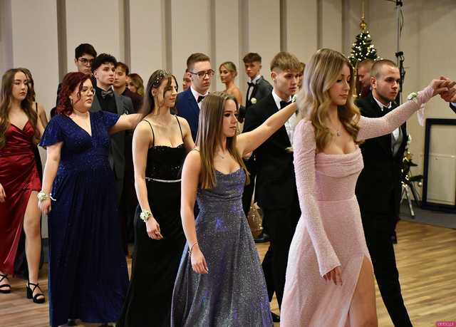 [FOTO] Ależ to był bal! Studniówka Liceum Ogólnokształcącego w Świebodzicach