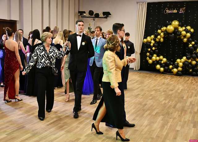 [FOTO] Ależ to był bal! Studniówka Liceum Ogólnokształcącego w Świebodzicach