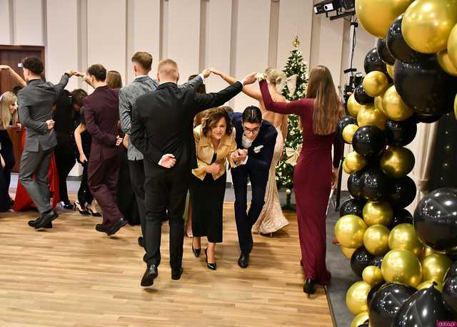 [FOTO] Ależ to był bal! Studniówka Liceum Ogólnokształcącego w Świebodzicach