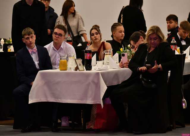 [FOTO] Ależ to był bal! Studniówka Liceum Ogólnokształcącego w Świebodzicach