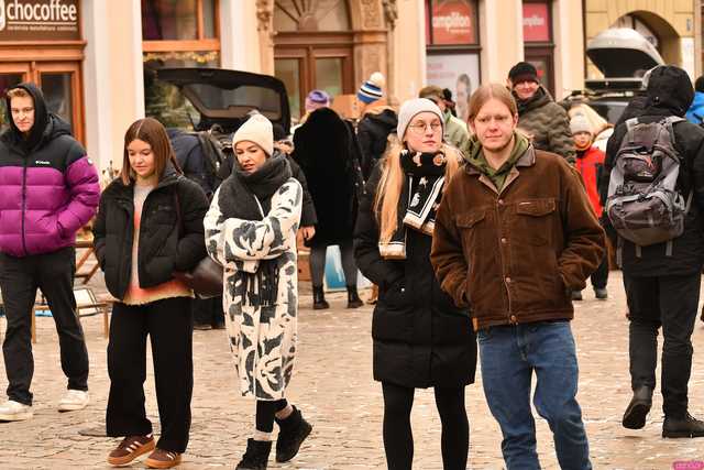 [WIDEO/FOTO] Styczniowa Giełda Staroci przyciągnęła kolekcjonorów i entuzjastów unikalnych przedmiotów