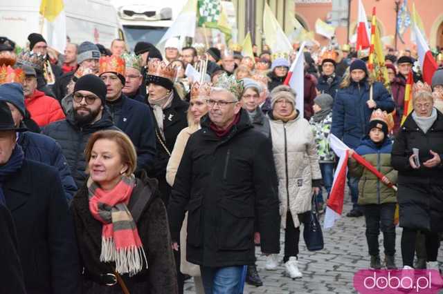 [FOTO] Tłumy uczestniczyły w świdnickim Orszaku Trzech Króli