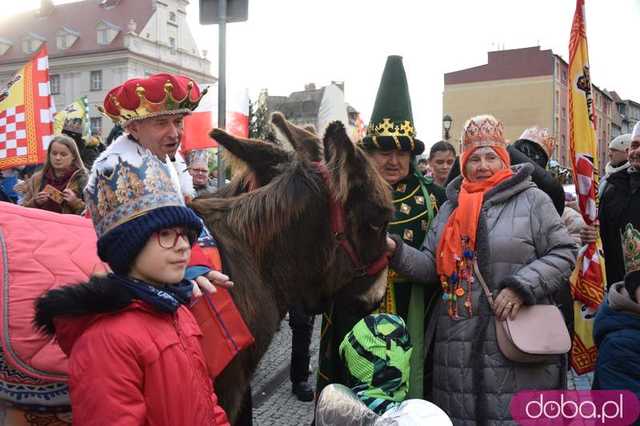 [FOTO] Tłumy uczestniczyły w świdnickim Orszaku Trzech Króli