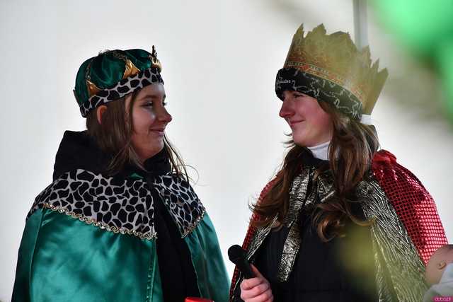 [WIDEO/FOTO] Jasełka, nagrody i uroczysty orszak. Trzej Królowie zawitali do Mokrzeszowa