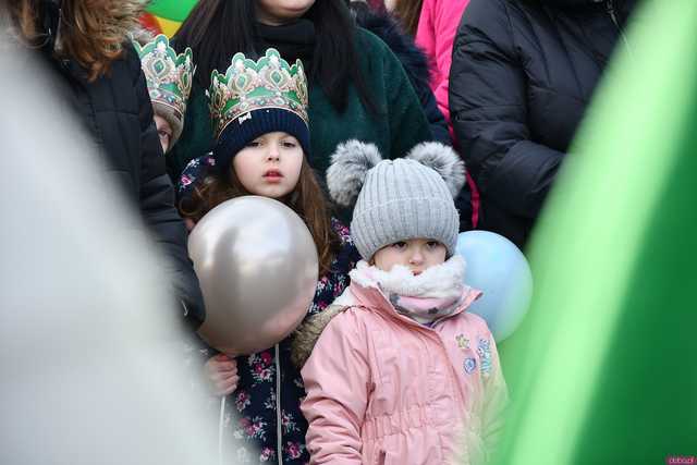 [WIDEO/FOTO] Jasełka, nagrody i uroczysty orszak. Trzej Królowie zawitali do Mokrzeszowa