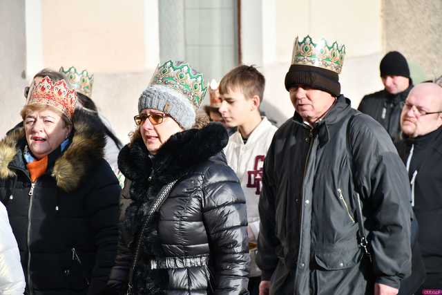 [WIDEO/FOTO] Orszak Trzech Króli przeszedł ulicami Dobromierza