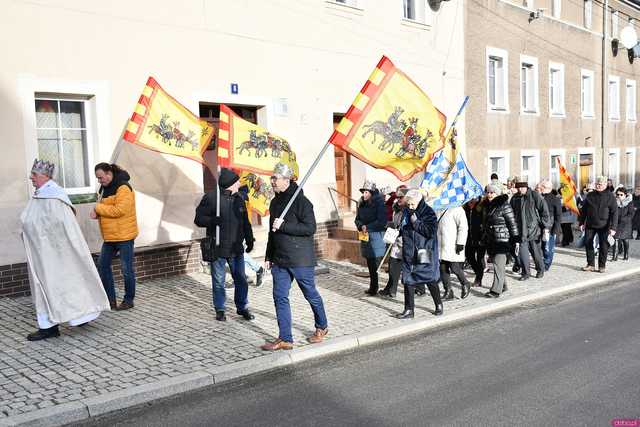 [WIDEO/FOTO] Orszak Trzech Króli przeszedł ulicami Dobromierza