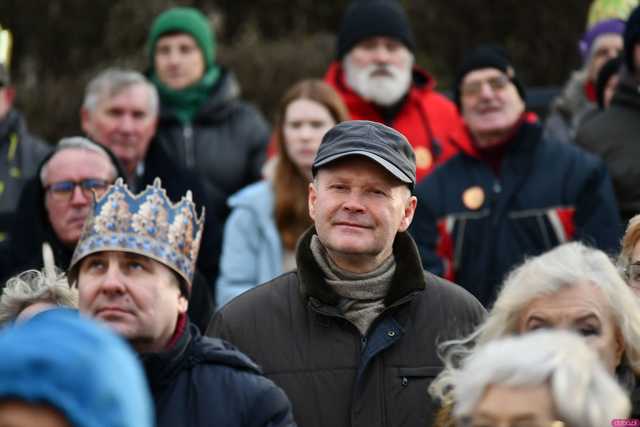 [WIDEO/FOTO] Trzej Królowie przybyli do Strzegomia. Przez miasto przeszedł uroczysty orszak