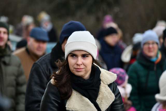 [WIDEO/FOTO] Trzej Królowie przybyli do Strzegomia. Przez miasto przeszedł uroczysty orszak