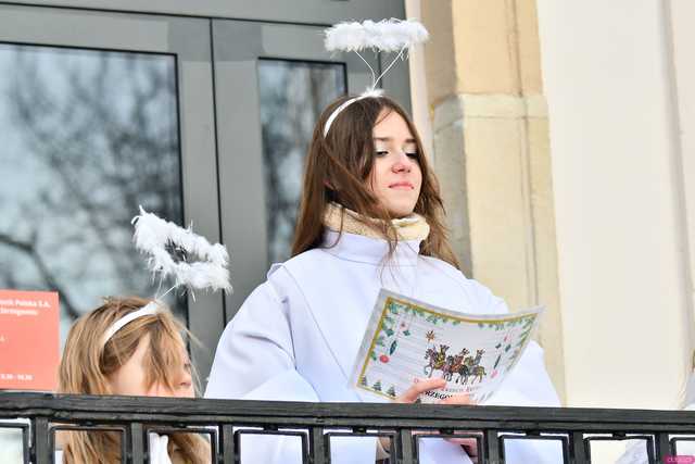 [WIDEO/FOTO] Trzej Królowie przybyli do Strzegomia. Przez miasto przeszedł uroczysty orszak