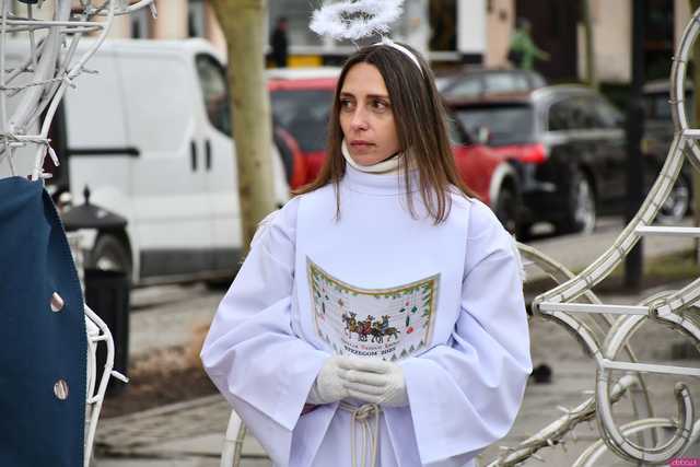 [WIDEO/FOTO] Trzej Królowie przybyli do Strzegomia. Przez miasto przeszedł uroczysty orszak