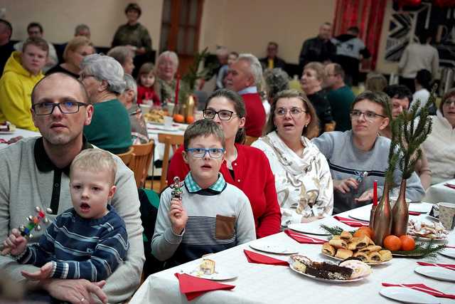 [FOTO] Wspólnie kolędowali i biesiadowali w Grodziszczu