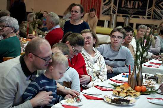 [FOTO] Wspólnie kolędowali i biesiadowali w Grodziszczu