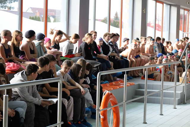 [FOTO/WYNIKI] Za nami Szkolne Zawody Pływackie w Żarowie