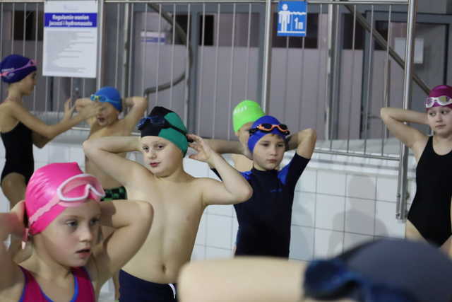 [FOTO/WYNIKI] Za nami Szkolne Zawody Pływackie w Żarowie