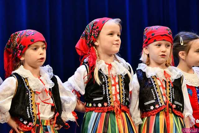 [FOTO] Ruszył XXXII Przegląd Zespołów Kolędniczych. Występują przedszkolaki i uczniowie ze Świdnicy i Witoszowa Dolnego