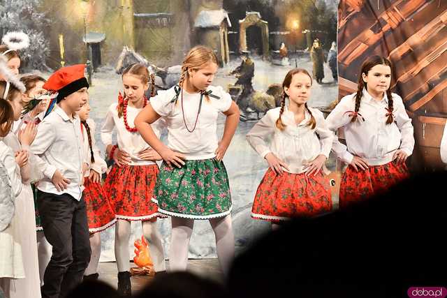 [FOTO] Ruszył XXXII Przegląd Zespołów Kolędniczych. Występują przedszkolaki i uczniowie ze Świdnicy i Witoszowa Dolnego