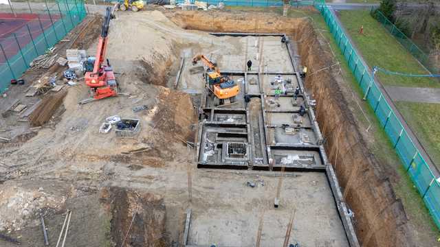 Trwa budowa nowego hotelu i siłowni. To inwestycja za ponad 8,5 mln złotych [FOTO z POWIETRZA]