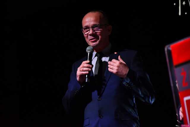 [WIDEO/FOTO] Pełna sala, podniosła atmosfera i występ gwiazdy podczas Spotkania Noworocznego w Żarowie