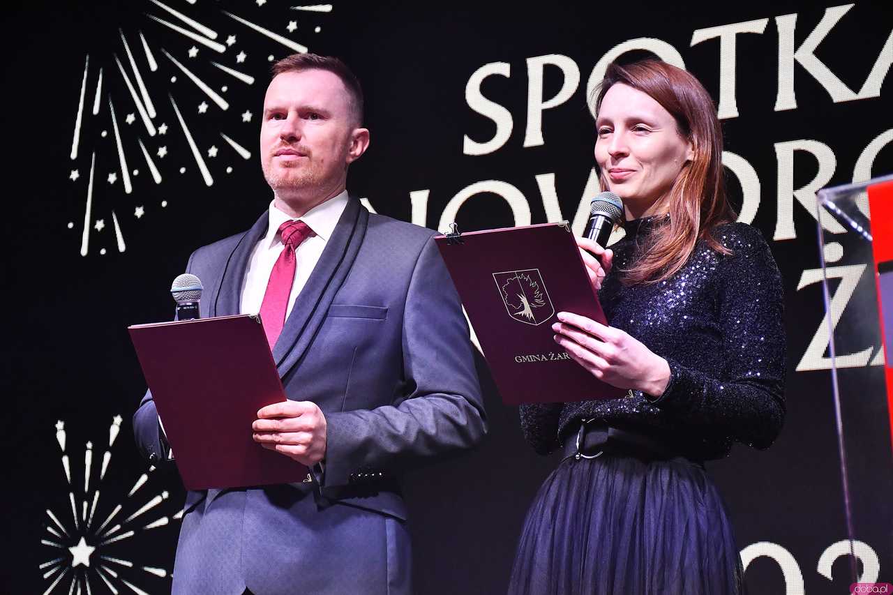[WIDEO/FOTO] Pełna sala, podniosła atmosfera i występ gwiazdy podczas Spotkania Noworocznego w Żarowie