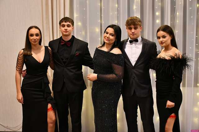 [FOTO] Ten wieczór zapamiętają na zawsze! Maturzyści z Hotelarki bawili się na balu studniówkowym