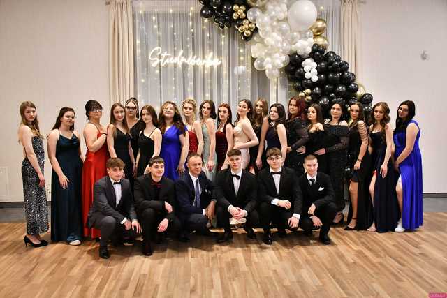 [FOTO] Ten wieczór zapamiętają na zawsze! Maturzyści z Hotelarki bawili się na balu studniówkowym