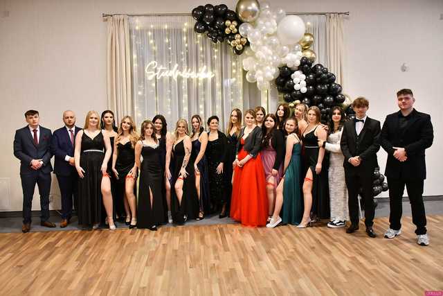 [FOTO] Ten wieczór zapamiętają na zawsze! Maturzyści z Hotelarki bawili się na balu studniówkowym