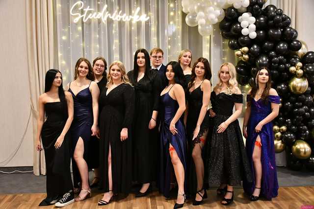 [FOTO] Ten wieczór zapamiętają na zawsze! Maturzyści z Hotelarki bawili się na balu studniówkowym