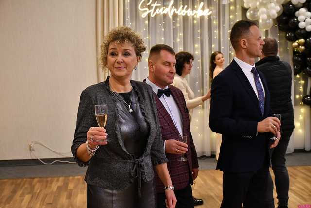 [FOTO] Ten wieczór zapamiętają na zawsze! Maturzyści z Hotelarki bawili się na balu studniówkowym