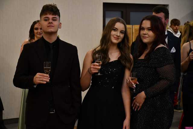 [FOTO] Ten wieczór zapamiętają na zawsze! Maturzyści z Hotelarki bawili się na balu studniówkowym