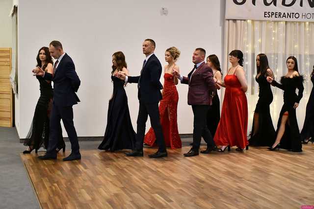 [FOTO] Ten wieczór zapamiętają na zawsze! Maturzyści z Hotelarki bawili się na balu studniówkowym