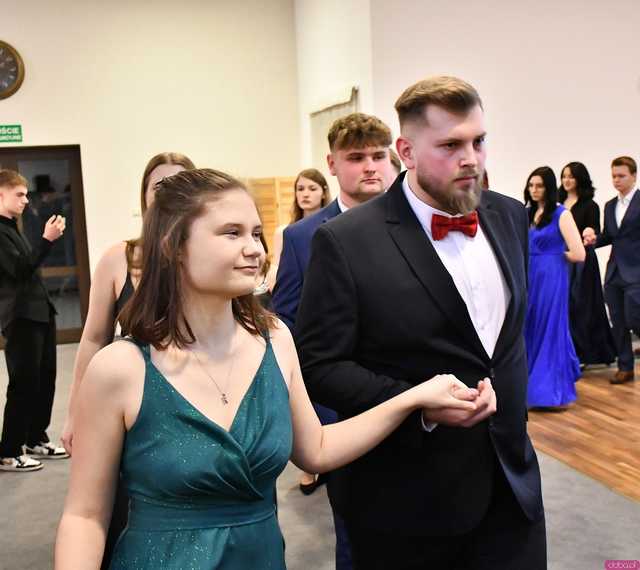 [FOTO] Ten wieczór zapamiętają na zawsze! Maturzyści z Hotelarki bawili się na balu studniówkowym