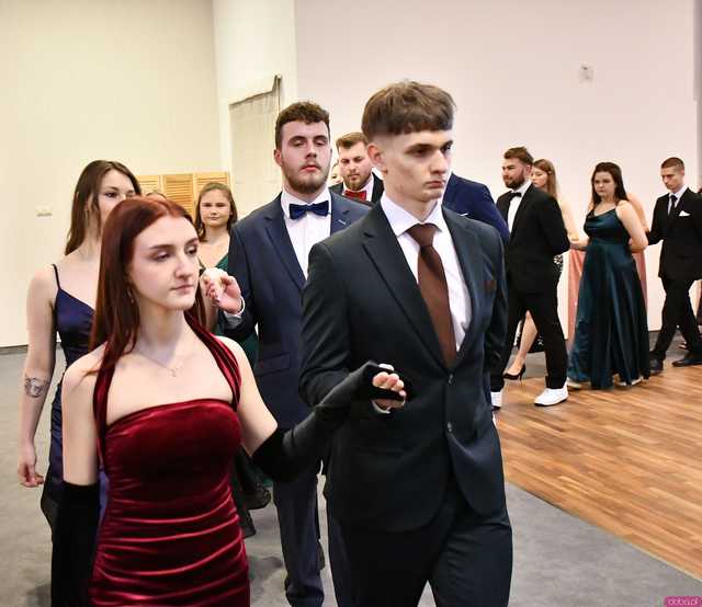 [FOTO] Ten wieczór zapamiętają na zawsze! Maturzyści z Hotelarki bawili się na balu studniówkowym