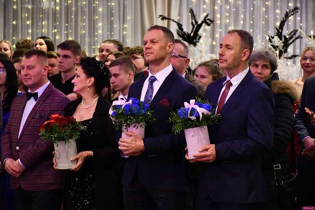 [FOTO] Ten wieczór zapamiętają na zawsze! Maturzyści z Hotelarki bawili się na balu studniówkowym