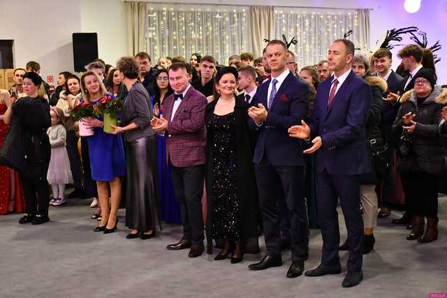 [FOTO] Ten wieczór zapamiętają na zawsze! Maturzyści z Hotelarki bawili się na balu studniówkowym