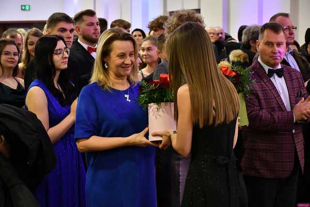 [FOTO] Ten wieczór zapamiętają na zawsze! Maturzyści z Hotelarki bawili się na balu studniówkowym