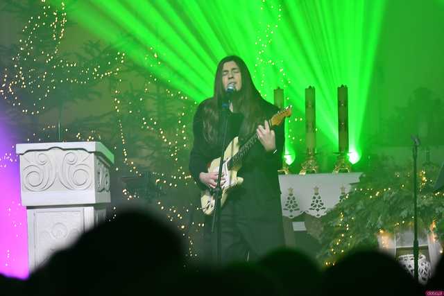 [WIDEO/FOTO] Izabela Trojanowska wystąpiła w Dobromierzu. Za nami XII Koncert Kolęd 