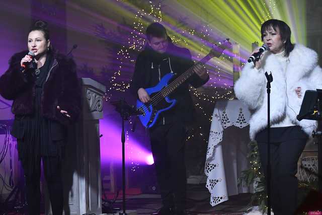 [WIDEO/FOTO] Izabela Trojanowska wystąpiła w Dobromierzu. Za nami XII Koncert Kolęd 