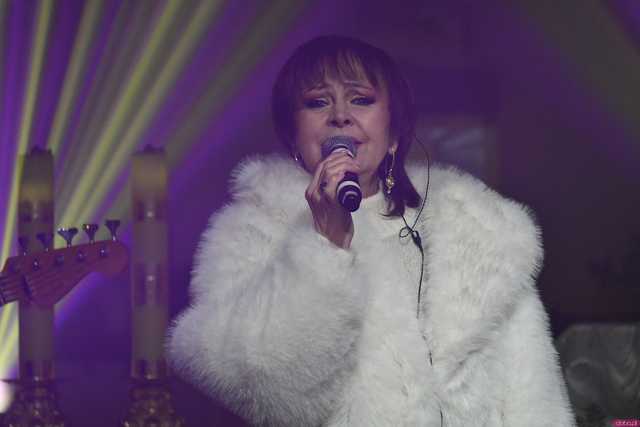 [WIDEO/FOTO] Izabela Trojanowska wystąpiła w Dobromierzu. Za nami XII Koncert Kolęd 