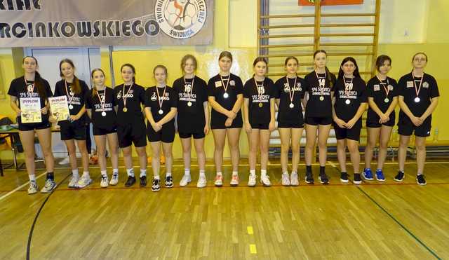 [FOTO] Za nami turniej szczypiornistek w Świdnicy