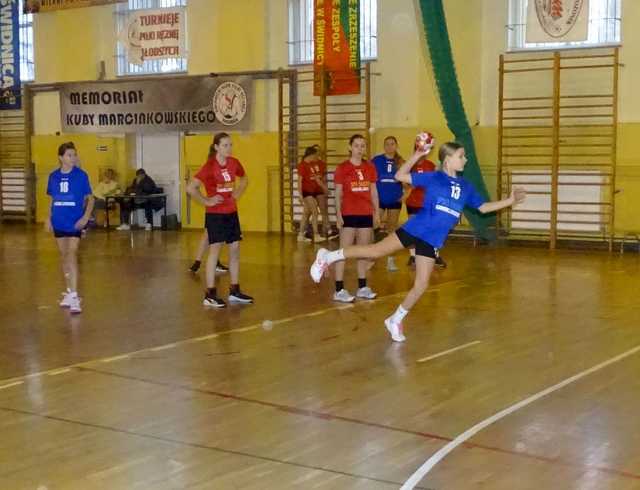 [FOTO] Za nami turniej szczypiornistek w Świdnicy