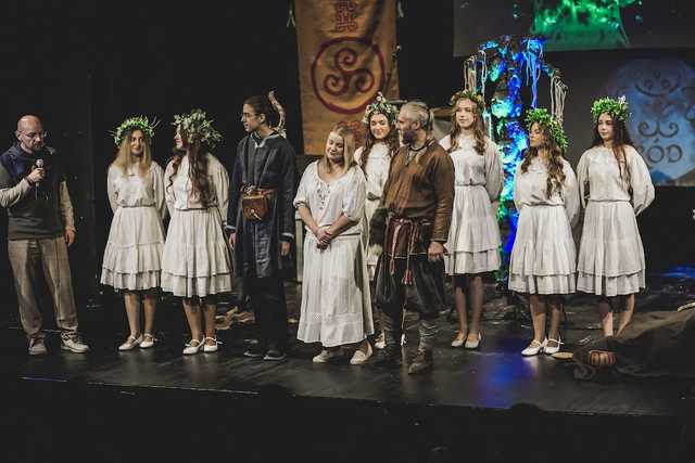 [FOTO] Pradawne zwyczaje słowiańskie tematem przewodnim Widowiska Muzycznego zespołu Berkanan