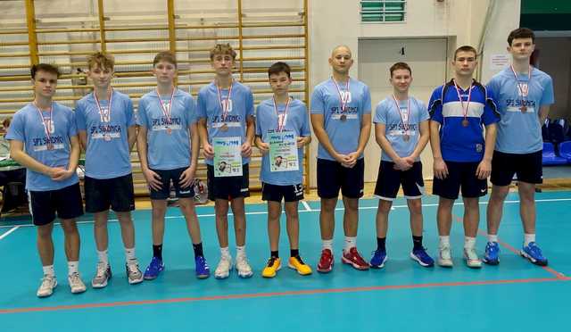 [FOTO] Szczypiorniści z klas 7-8 rywalizowali w turnieju międzyszkolnym