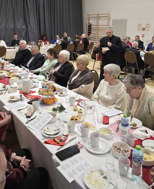 [FOTO] Mieszkańcy Jaroszowa integrowali się na Noworocznym Spotkaniu Opłatkowym